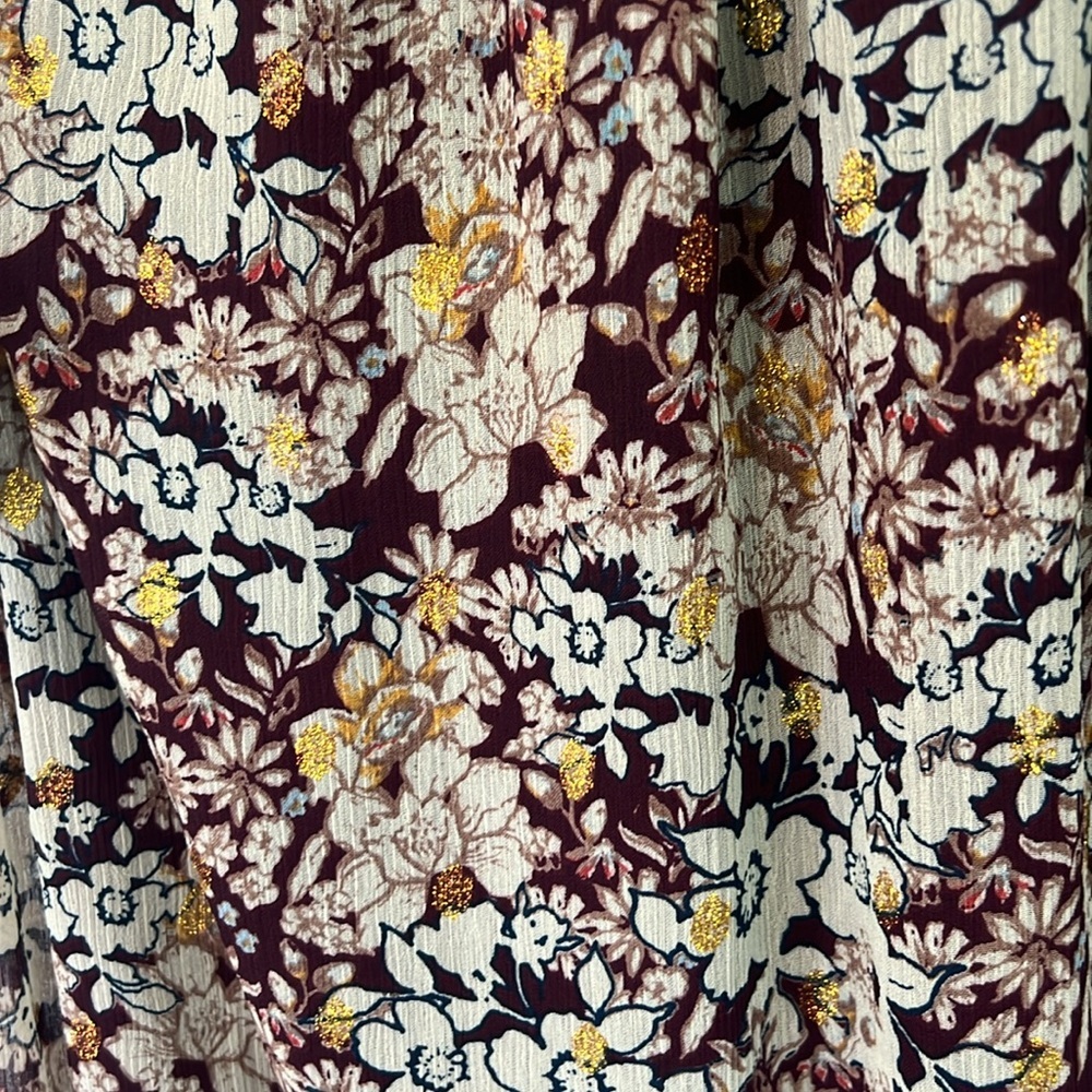 Floral Ruffle Shoulder Blouse - Picture 6 of 7